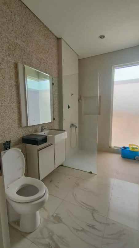 disewakan rumah bukit telaga golf