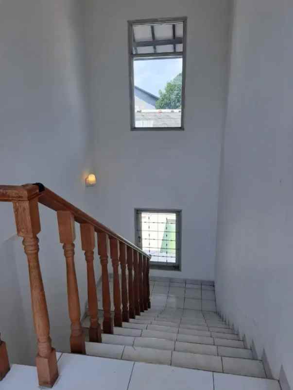 disewakan rumah cinere depok