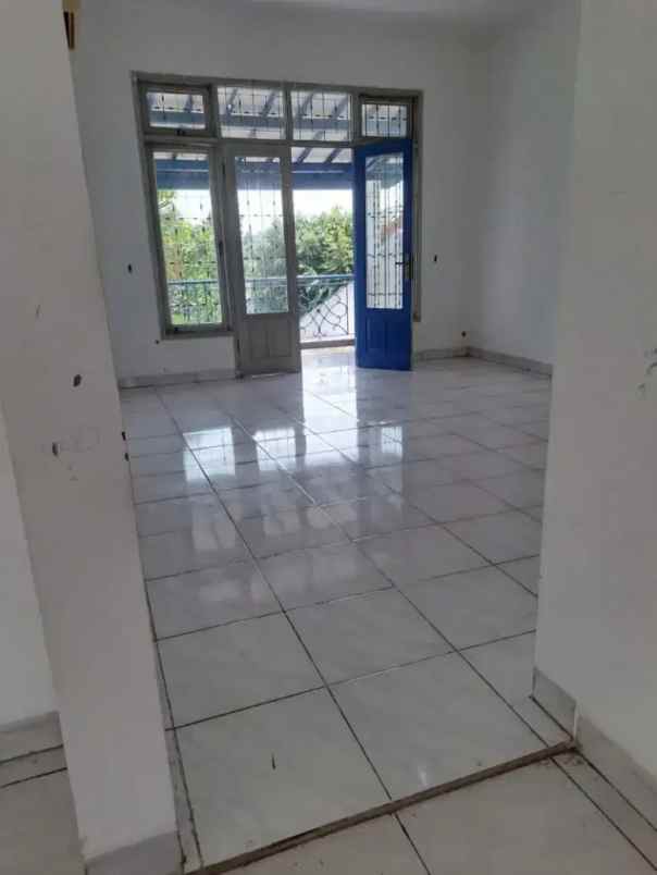 disewakan rumah cinere depok