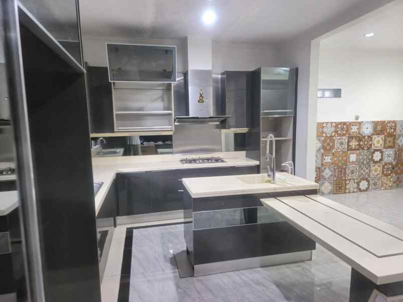 disewakan rumah cluster alamanda jgc