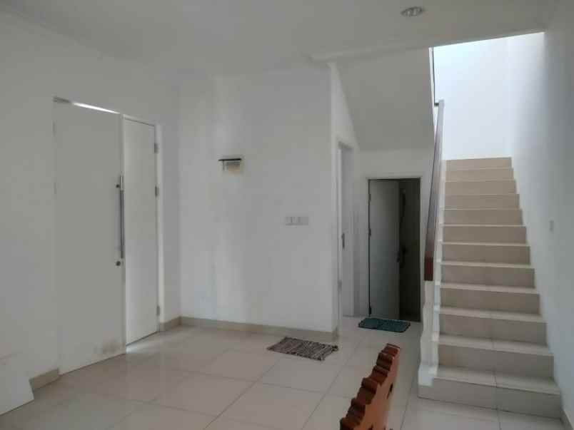 disewakan rumah cluster south thames