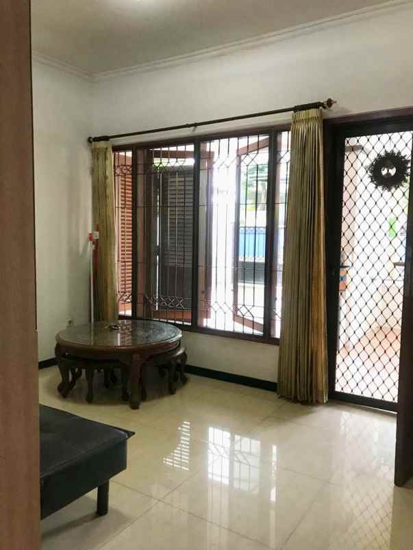 disewakan rumah darmo permai utara surabaya barat