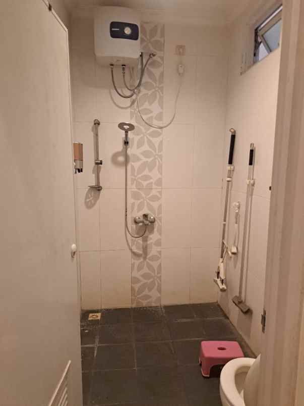 disewakan rumah gading griya lestari