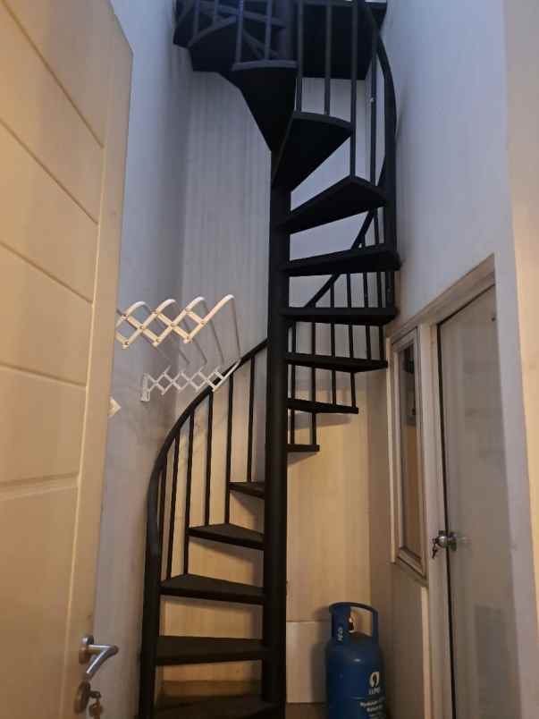 disewakan rumah gading griya lestari