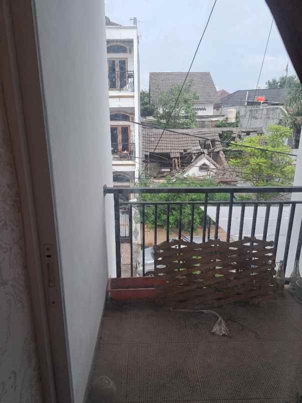 disewakan rumah gading griya lestari