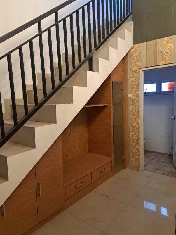 disewakan rumah gading griya lestari