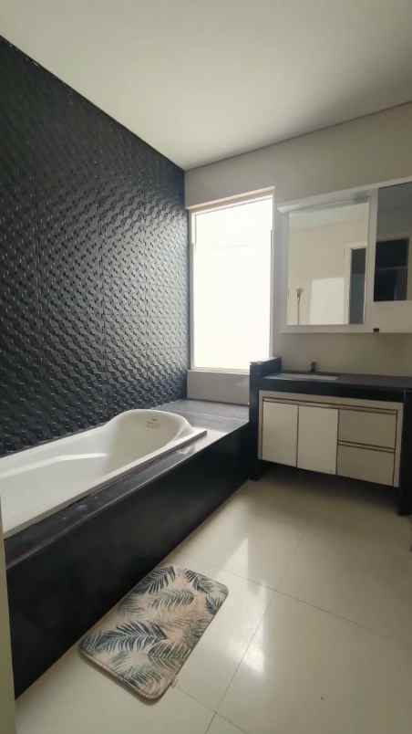 disewakan rumah jalan raya bypass mojoagung