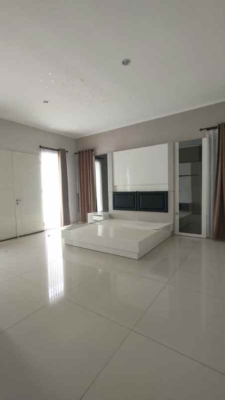 disewakan rumah jalan raya bypass mojoagung