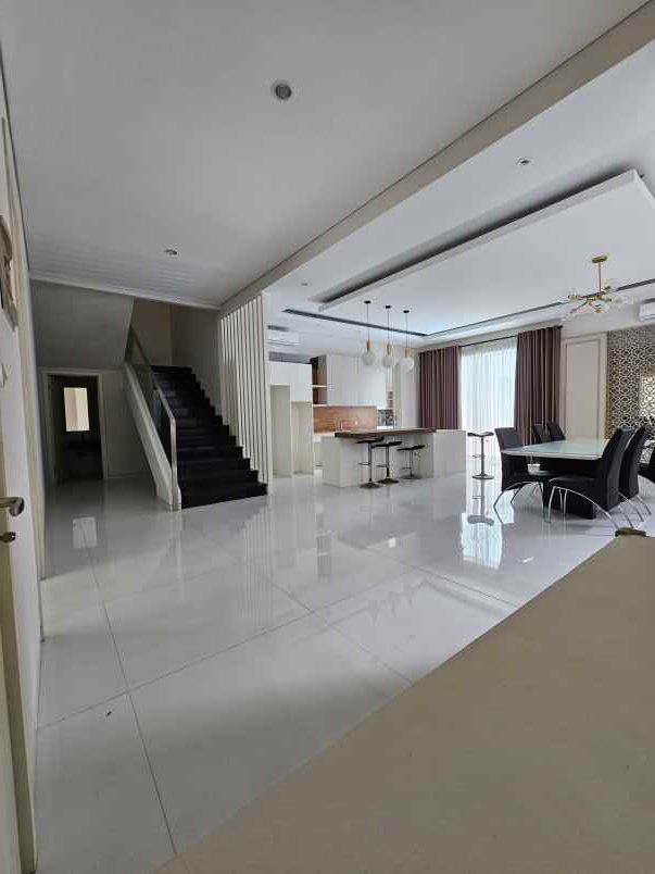 disewakan rumah jalan somerset citraland