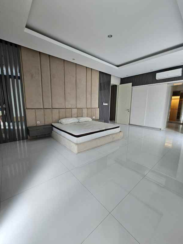 disewakan rumah jalan somerset citraland