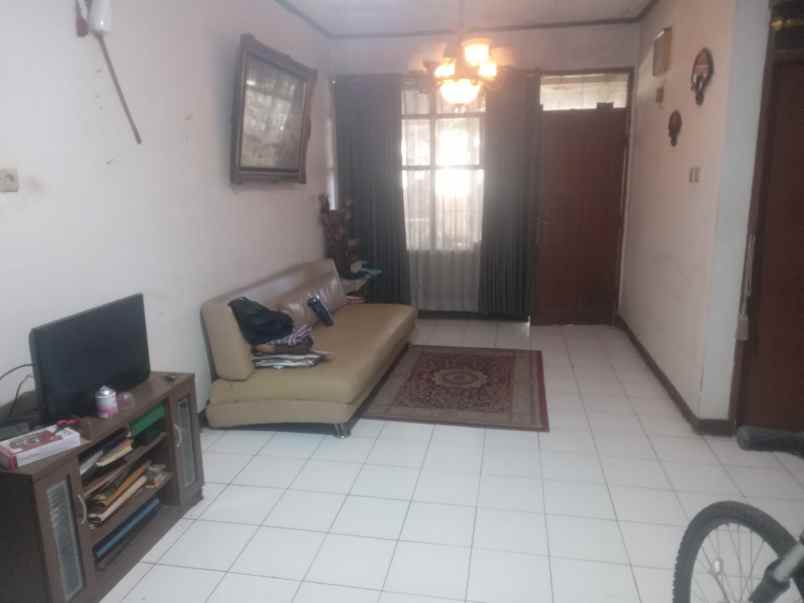 disewakan rumah komplek griya bandung asri