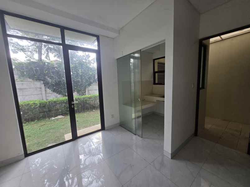 disewakan rumah lavon swan city cikupa