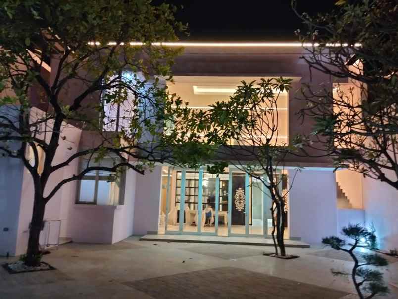 disewakan rumah pakuwon city