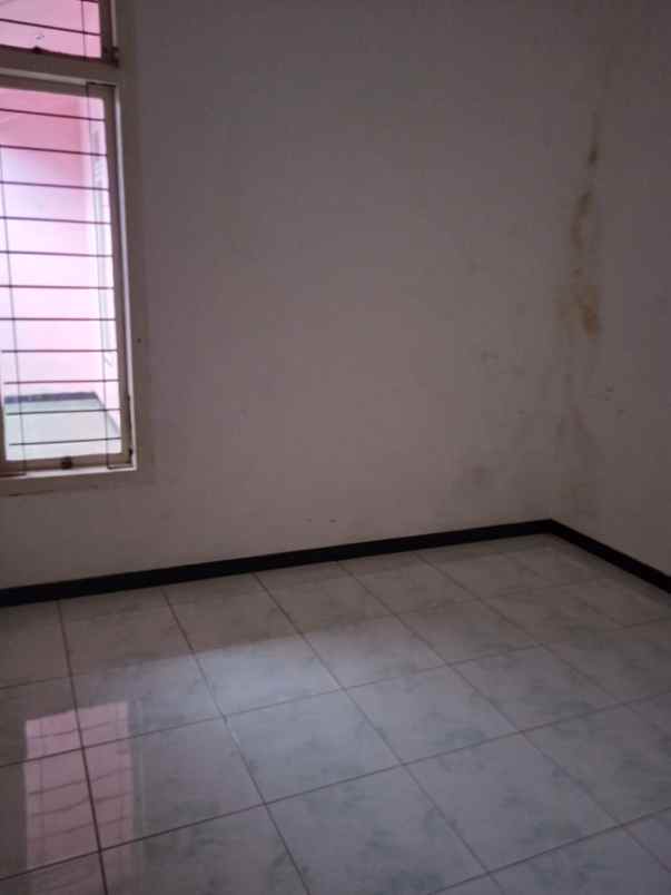 disewakan rumah rungkut barata