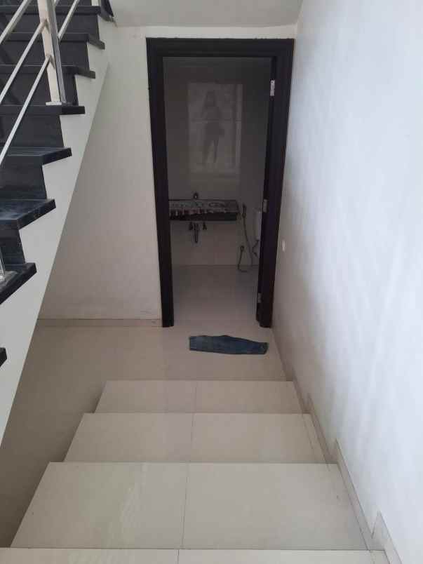 disewakan rumah selat golf citraland
