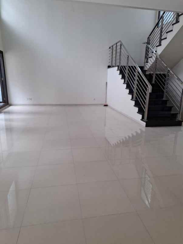 disewakan rumah selat golf citraland