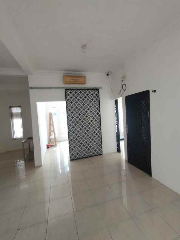disewakan rumah wiguna gununganyar