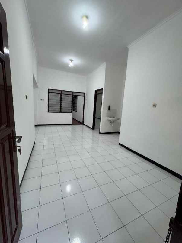 disewakan rumah wiguna gununganyar