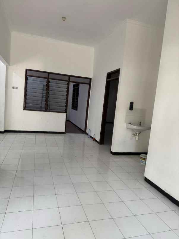 disewakan rumah wiguna gununganyar