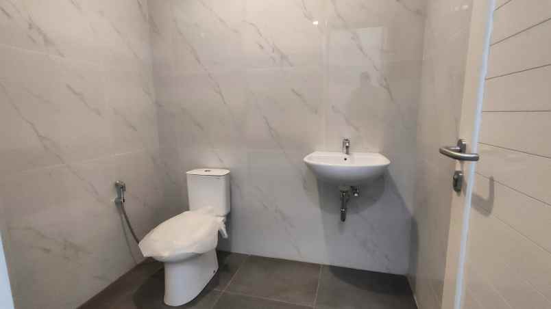 gedung baru siap pakai di duren sawit jakarta timur