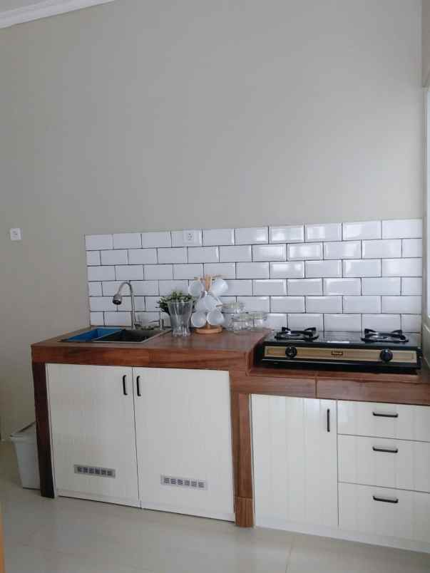 hunian villa dago ciputat