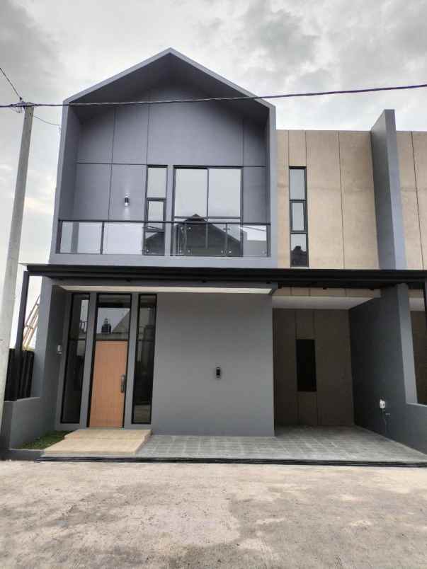 juak rumah 2 lantai siap huni di ciganitri bojongsoang