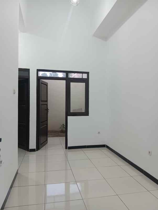 jual cepat rumah siap huni di kavling cipageran