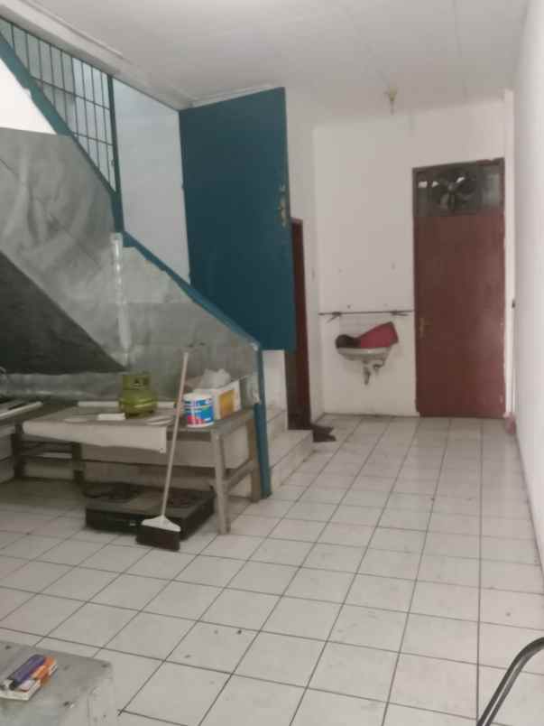 jual dan sewa ruko 3 lantai di raya serpong