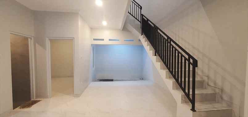 jual rumah baru minimalis siap huni di kreo selatan