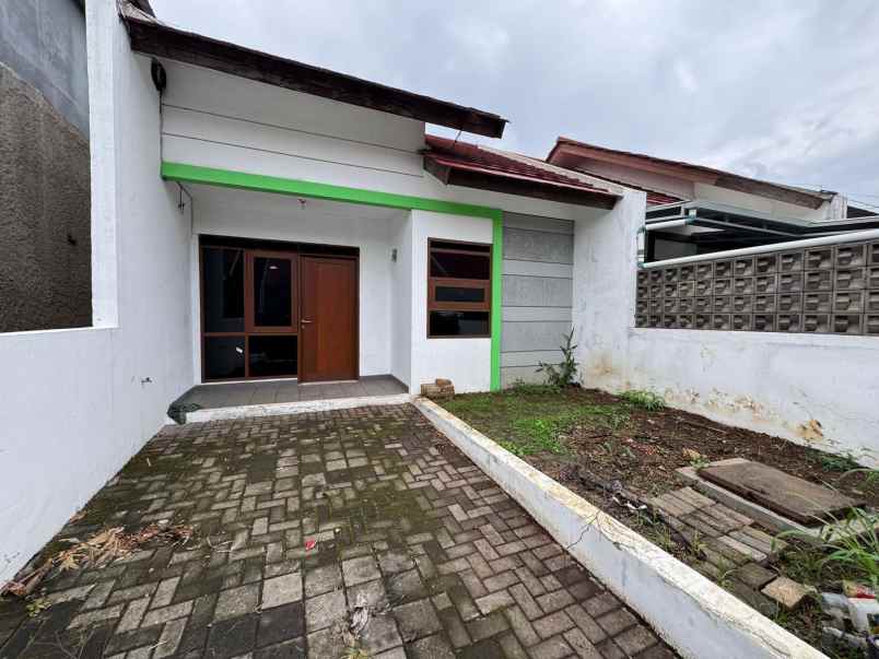 jual rumah di komplek derwati mas