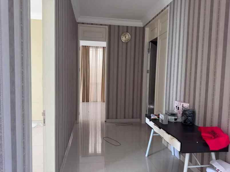 jual rumah la riz wood pakuwon indah