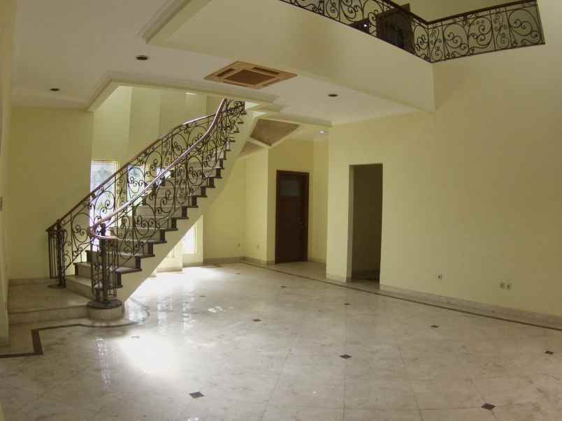 jual rumah mewah di rumah raffles hills cibubur