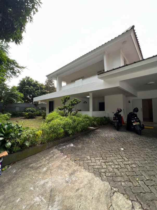 jual rumah mewah hook di brawijaya kebayoran baru