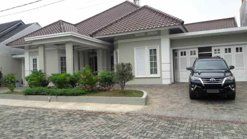 jual rumah mewah siap huni di ceger asri jakarta timur
