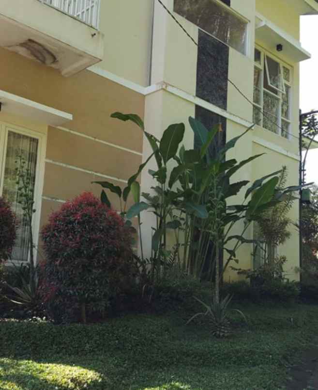 jual rumah minimalis di perum kusuma pinus kota batu