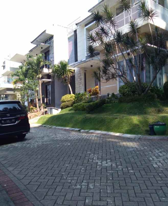 jual rumah minimalis di perum kusuma pinus kota batu