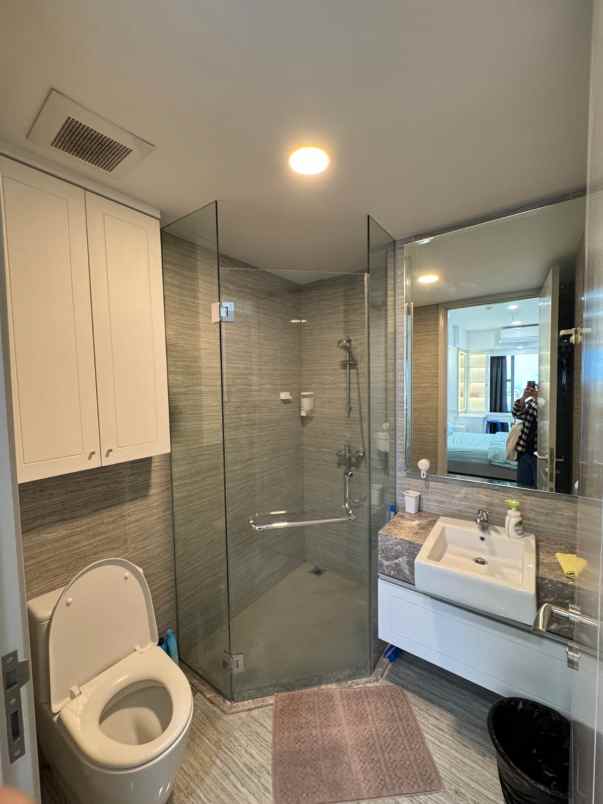 la viz lantai rendah view city full interior furnish