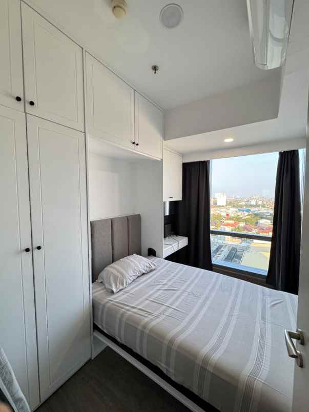 la viz lantai rendah view city full interior furnish