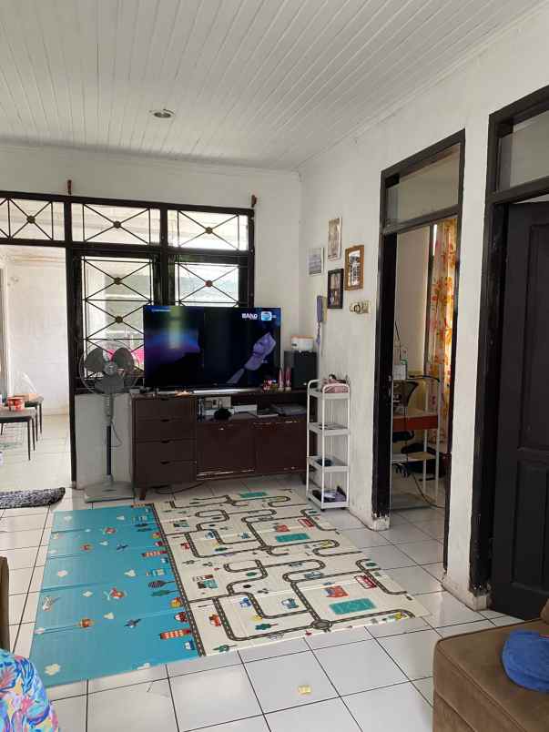 nego keras rumah siap huni lokasi bagus di cipageran