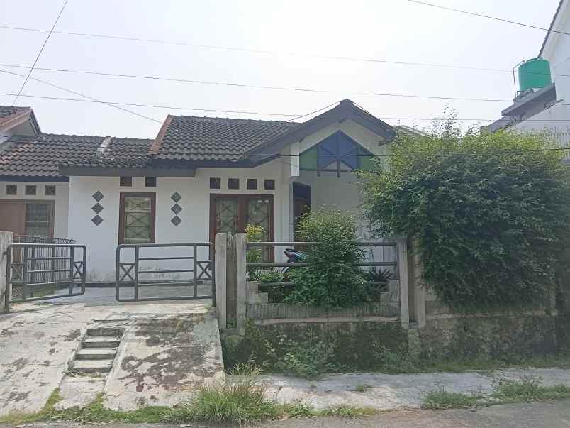 nego keras rumah siap huni lokasi bagus di cipageran
