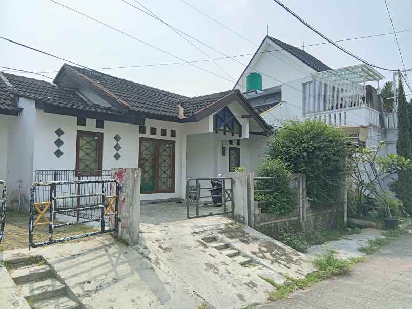 nego keras rumah siap huni lokasi bagus di cipageran