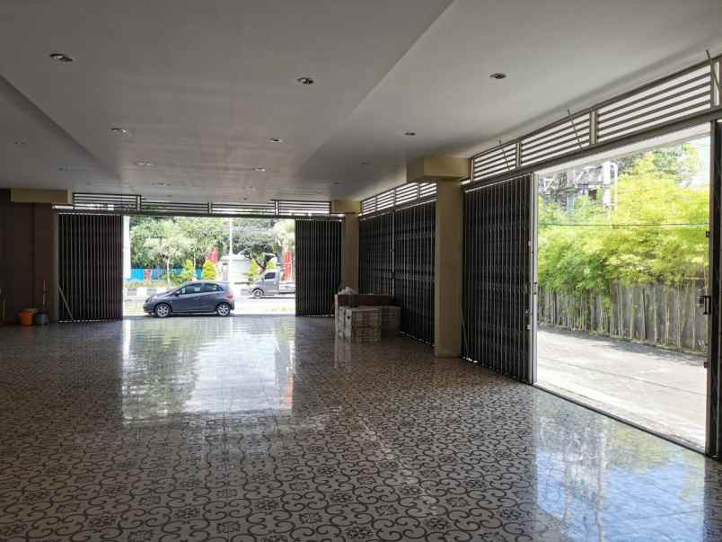 prime commercial building ruko imam bonjol