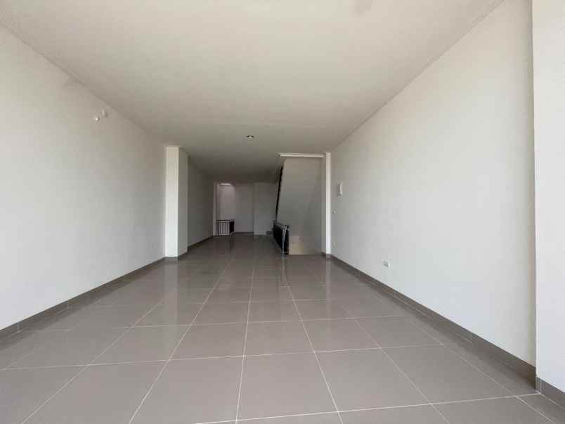 rukan la rivierapik 2 badan boulevard sudah tersewa