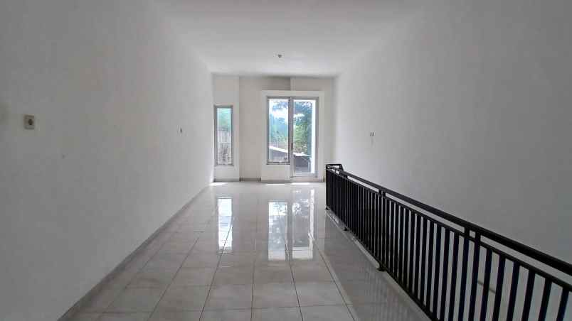 ruko 2 lantai lokasi di purwantoro kota malang
