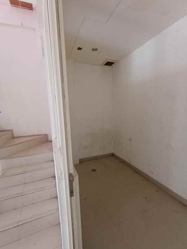 ruko bizhome pakuwon city