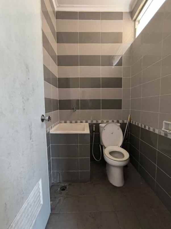 ruko murah strategis kota harapan indah bekasi