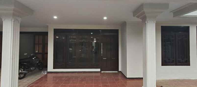 rumah 1 5 lantai jalan indragiri malang kota