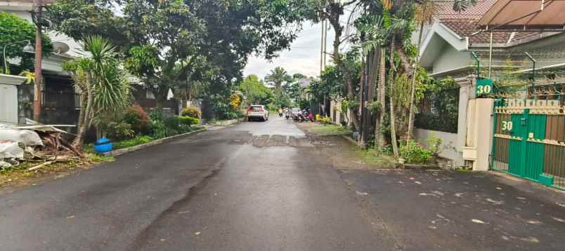 rumah 1 5 lantai jalan indragiri malang kota