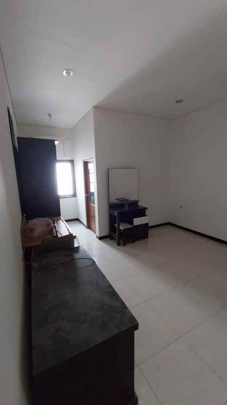 rumah 1 lantai lebar 9 siap huni darmo satelit