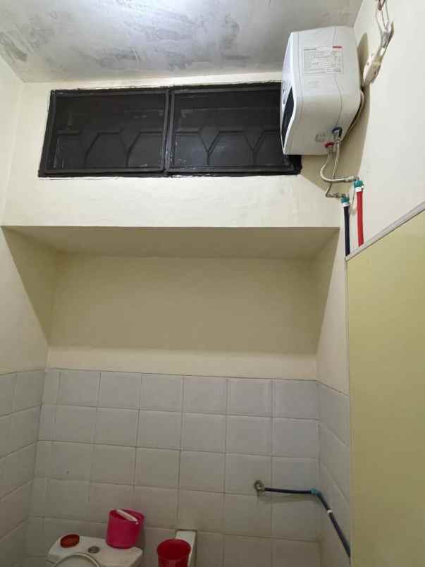 rumah 1 lantai nirwana eksekutif row jalan 3 mobil